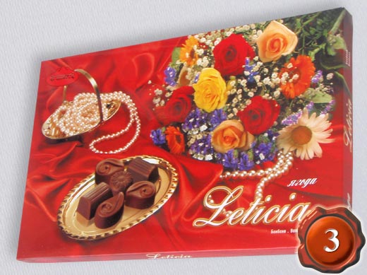 Шоколадови бонбони Leticia с ягода